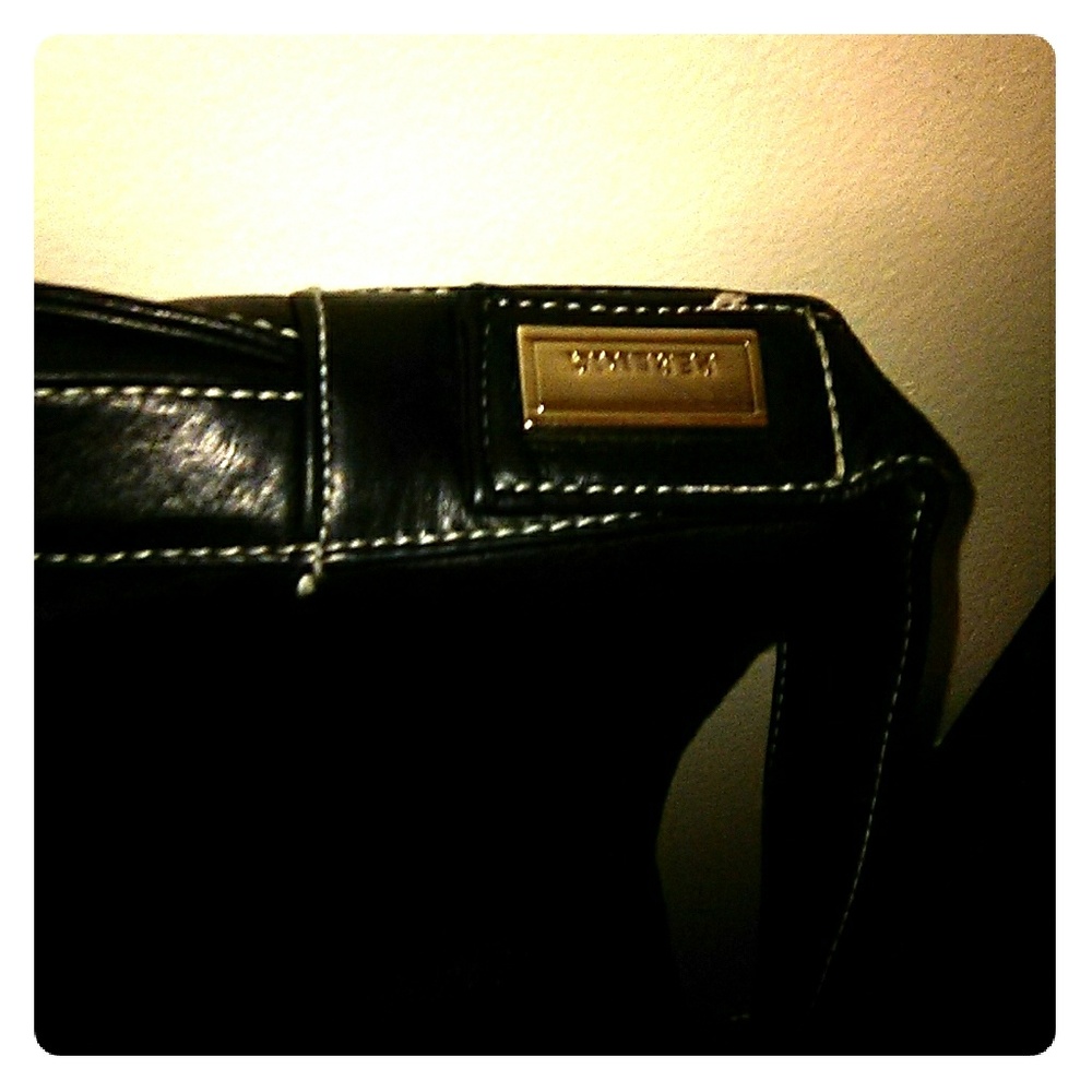 Perlina leather handbag